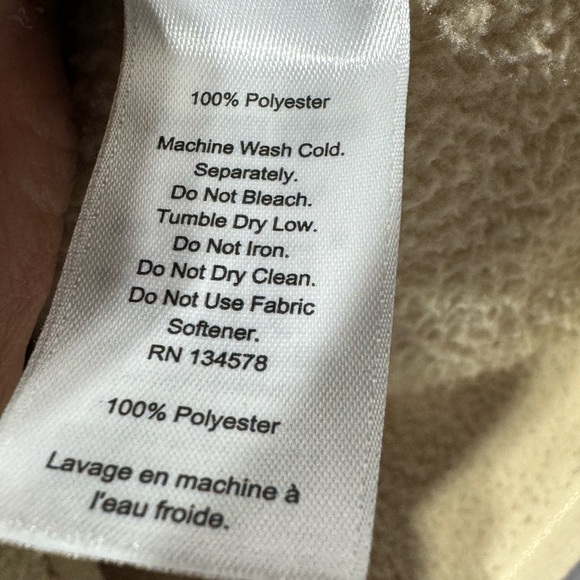 Vineyard Vines Boys Sherpa Fleece Vest Camel Color Size Medium 12-14 - Picture 6 of 6